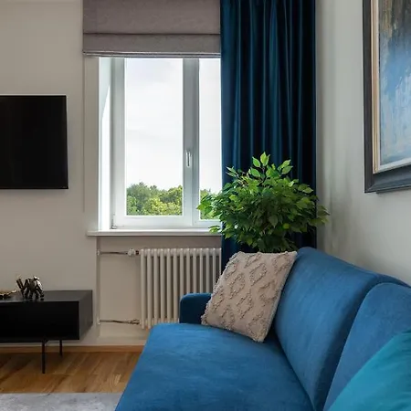 Old Town Luxury Penthouse With Emajogi View Tartu