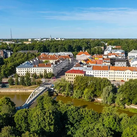Old Town Luxury Penthouse With Emajogi View Lägenhet