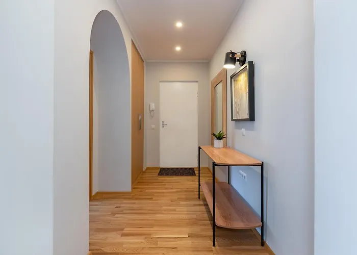 Old Town Luxury Penthouse With Emajogi View 公寓